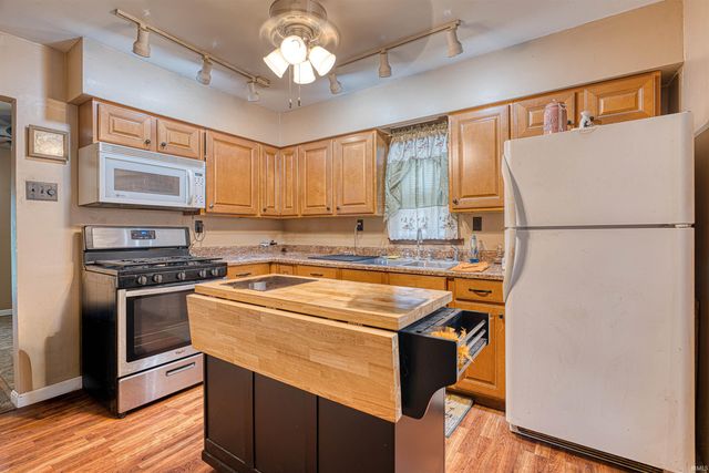 531 E Monroe Street, Chandler, IN 47610