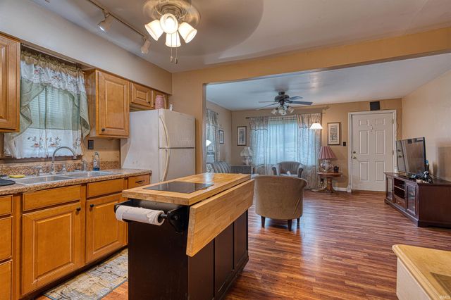 531 E Monroe Street, Chandler, IN 47610