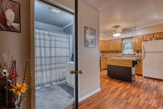 531 E Monroe Street, Chandler, IN 47610