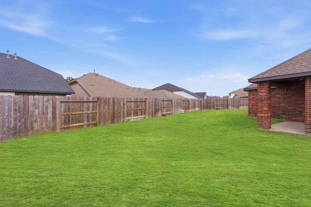 313 Violet Crown Lane, New Caney, TX 77357