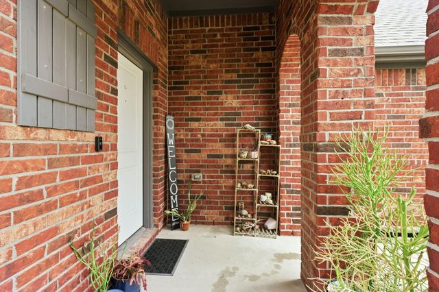 313 Violet Crown Lane, New Caney, TX 77357