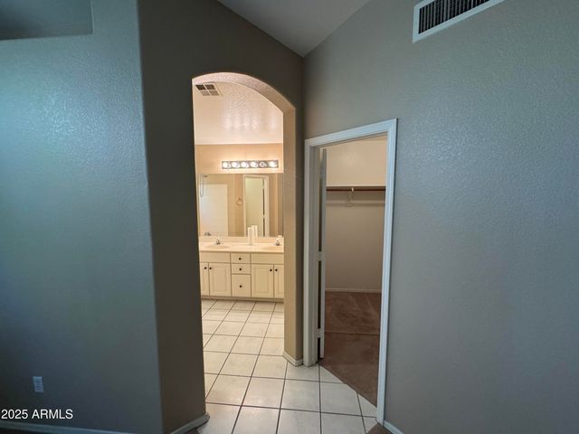 1018 W JUNIPER Avenue, Gilbert, AZ 85233