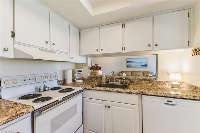 5840 Vancouver CIR 2, Fort Myers, FL 33907