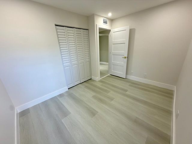 46 Tara Lakes Drive E, Boynton Beach, FL 33436