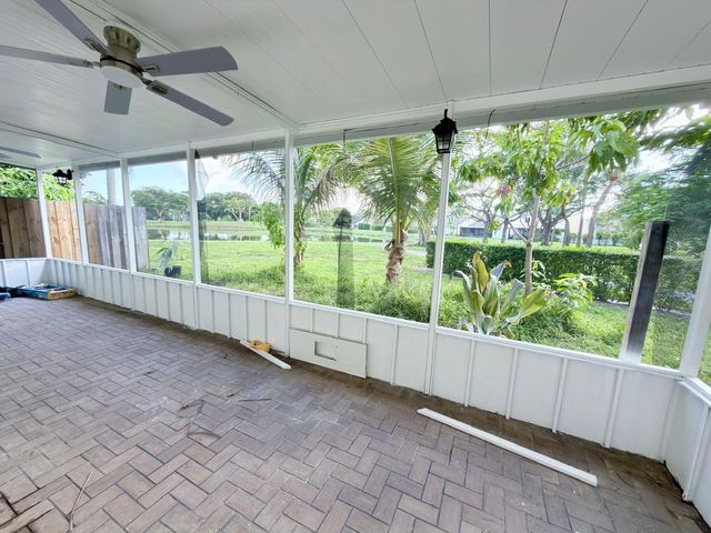 46 Tara Lakes Drive E, Boynton Beach, FL 33436