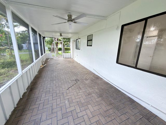 46 Tara Lakes Drive E, Boynton Beach, FL 33436