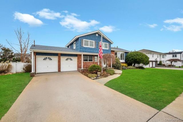 65 Waterview Avenue, Massapequa, NY 11758