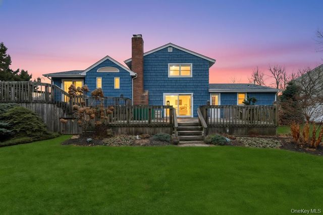 65 Waterview Avenue, Massapequa, NY 11758