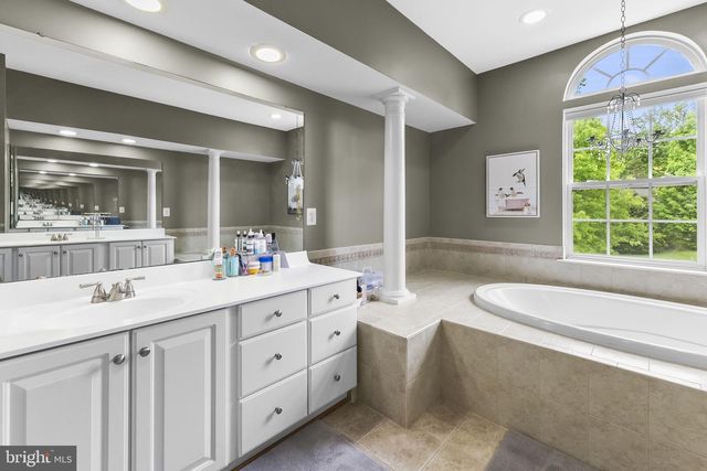 6857 EMMA CT, Warrenton, VA 20187