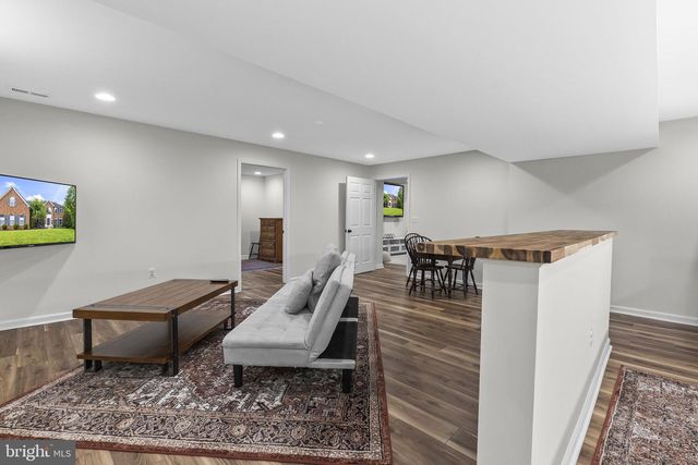 6857 EMMA CT, Warrenton, VA 20187