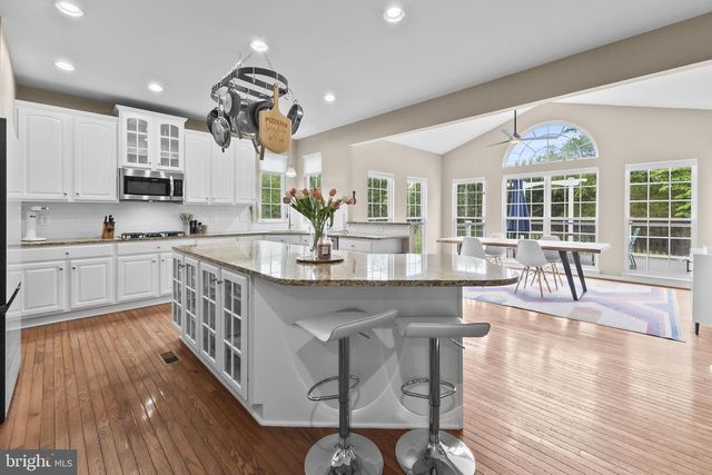6857 EMMA CT, Warrenton, VA 20187