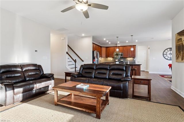 52 Mill Creek CT, Hampton, VA 23663