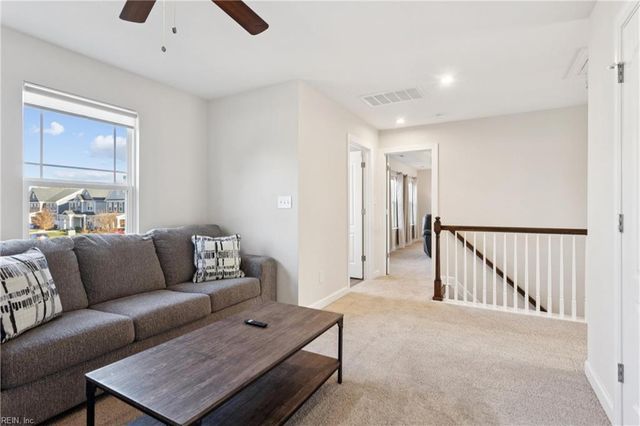 52 Mill Creek CT, Hampton, VA 23663