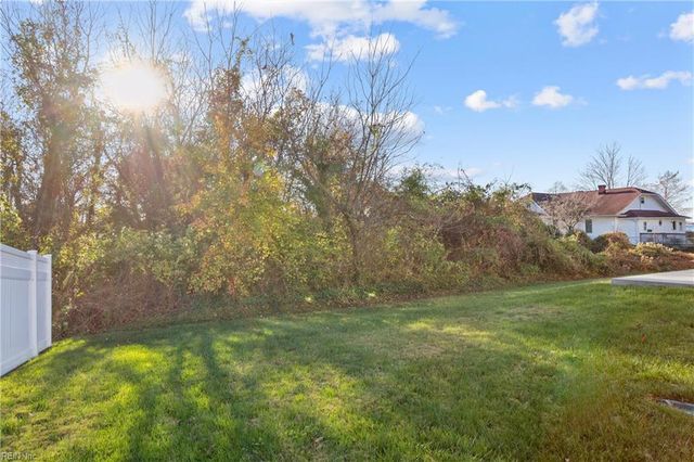 52 Mill Creek CT, Hampton, VA 23663