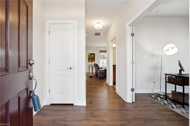 52 Mill Creek CT, Hampton, VA 23663