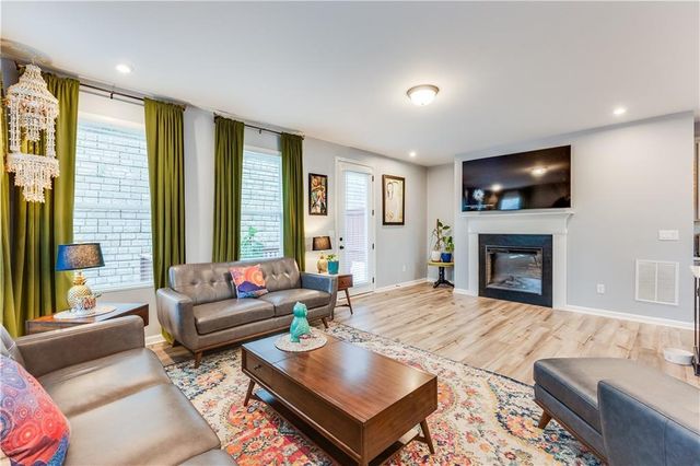 399 Skylar Way, Atlanta, GA 30315