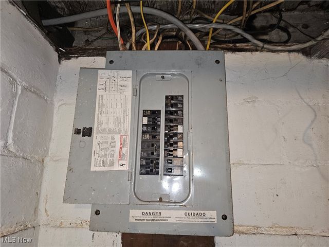 20 Verdun Drive, Akron, OH 44312