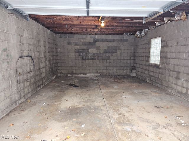 20 Verdun Drive, Akron, OH 44312