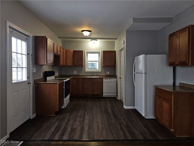 20 Verdun Drive, Akron, OH 44312