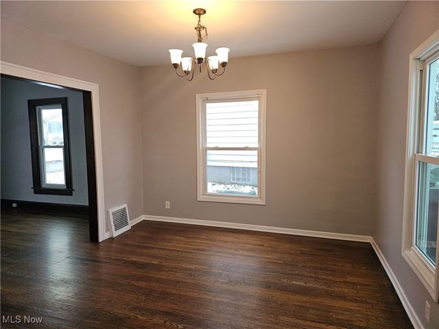 20 Verdun Drive, Akron, OH 44312