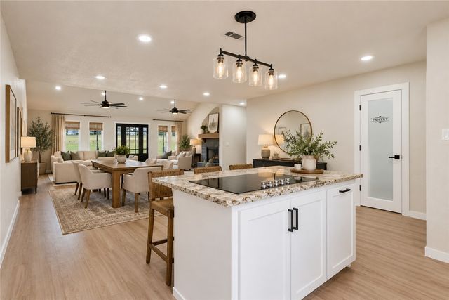 815 Steele Road, Tontitown, AR 72762