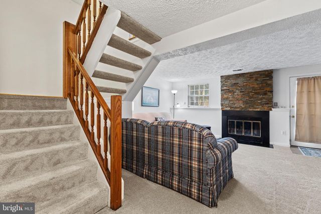 6822 ERICKA AVE, Alexandria, VA 22310