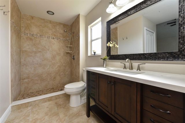 9551 CHANDON DRIVE, Orlando, FL 32825