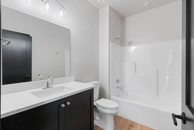 214 ABBY LANE, Francis Creek, WI 54220