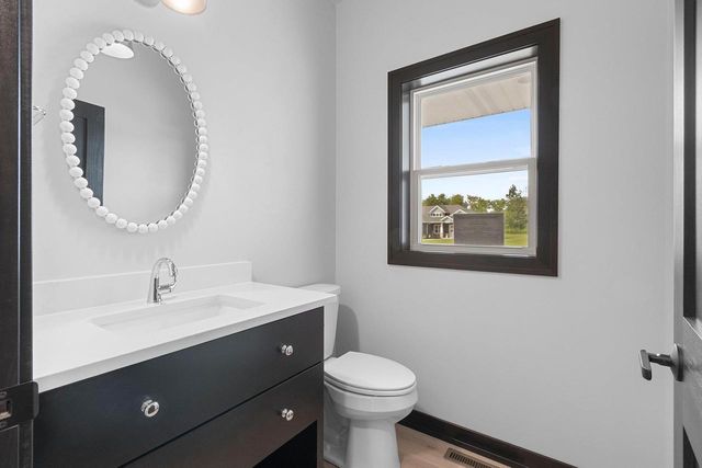 214 ABBY LANE, Francis Creek, WI 54220