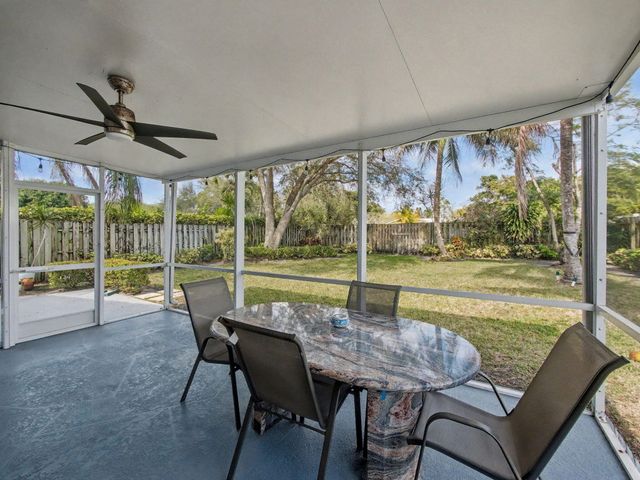 4073 NW 2nd Lane, Delray Beach, FL 33445