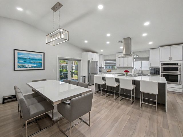 4073 NW 2nd Lane, Delray Beach, FL 33445