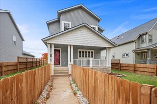 1725 N 18th STREET, Milwaukee, WI 53205