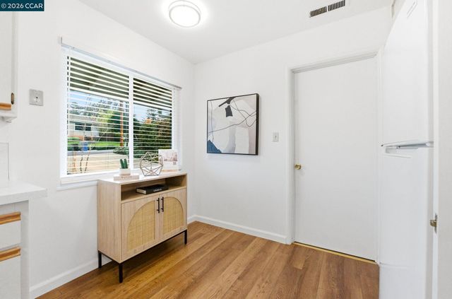 1356 El Curtola Blvd, Lafayette, CA 94549