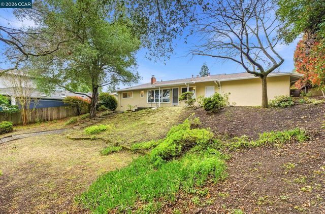 1356 El Curtola Blvd, Lafayette, CA 94549