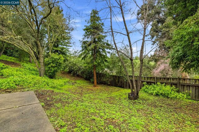 1356 El Curtola Blvd, Lafayette, CA 94549