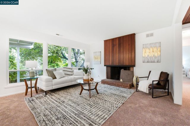 1356 El Curtola Blvd, Lafayette, CA 94549