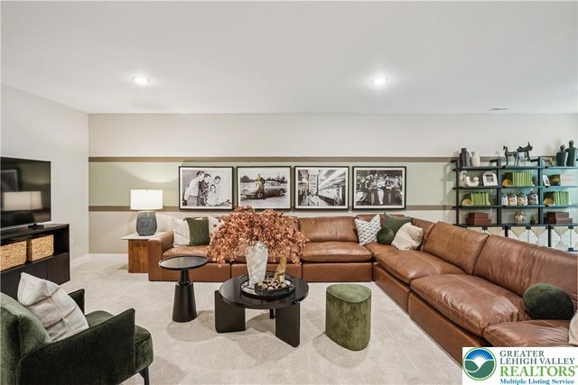 5722 Frederick Drive Stavanger III, East Allen Twp, PA 18017