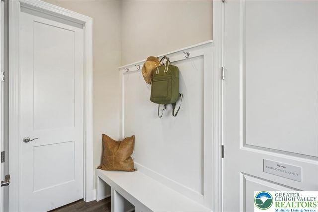 5722 Frederick Drive Stavanger III, East Allen Twp, PA 18017