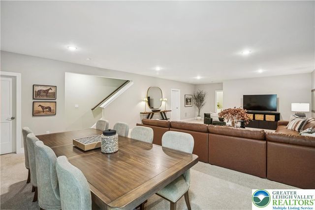 5722 Frederick Drive Stavanger III, East Allen Twp, PA 18017