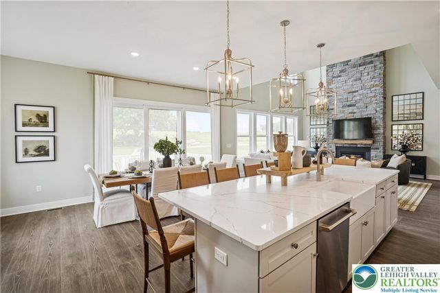 5722 Frederick Drive Stavanger III, East Allen Twp, PA 18017