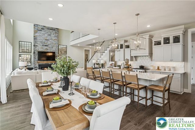 5722 Frederick Drive Stavanger III, East Allen Twp, PA 18017