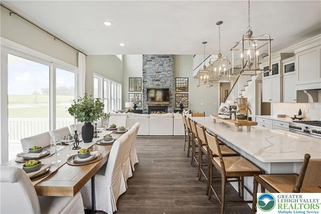 5722 Frederick Drive Stavanger III, East Allen Twp, PA 18017