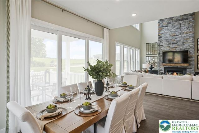 5722 Frederick Drive Stavanger III, East Allen Twp, PA 18017