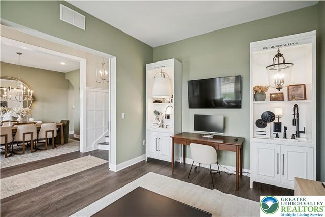 5722 Frederick Drive Stavanger III, East Allen Twp, PA 18017