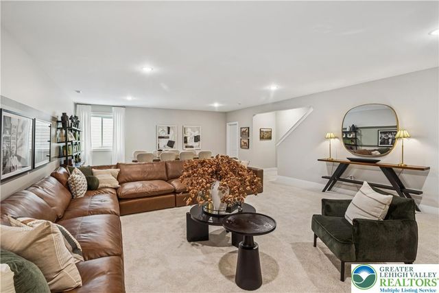 5722 Frederick Drive Stavanger III, East Allen Twp, PA 18017