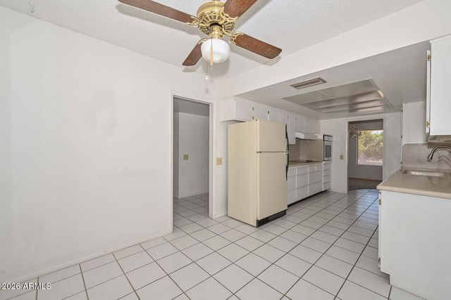 9719 W NEWPORT Drive, Sun City, AZ 85351