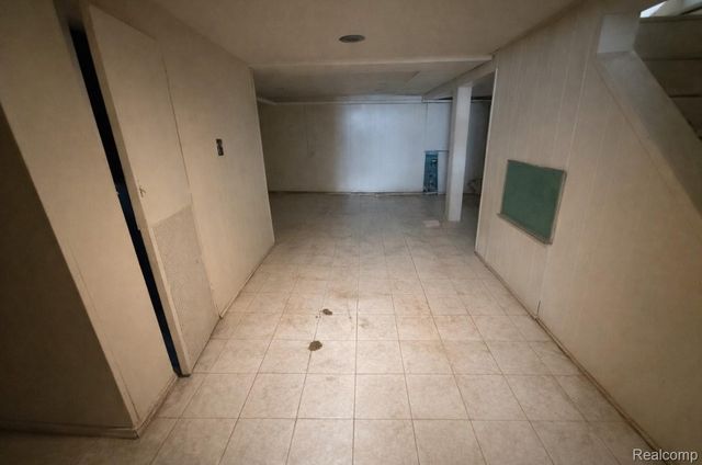 19187 GAINSBOROUGH Road, Detroit, MI 48223