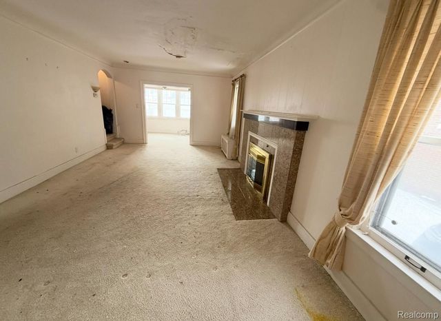 19187 GAINSBOROUGH Road, Detroit, MI 48223