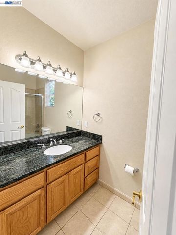 3635 Corte Rubiolo, Castro Valley, CA 94546