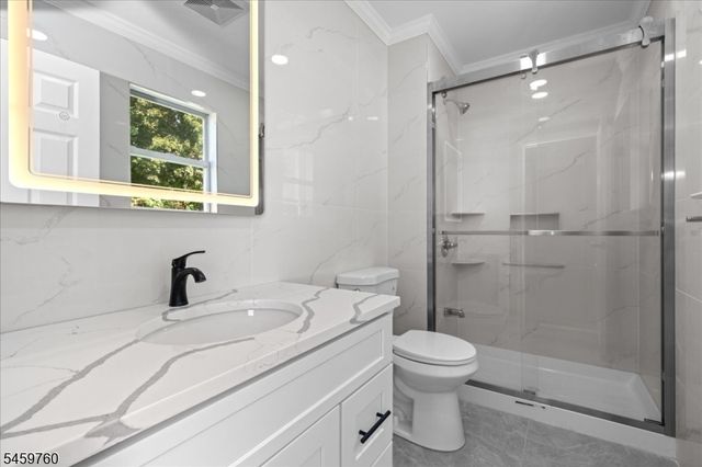 117 Hillside Dr, Hamburg Boro, NJ 07419
